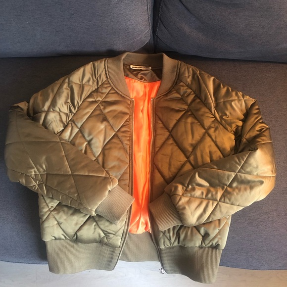 Green diamond bomber jacket w/ zipper. - Picture 3 of 5